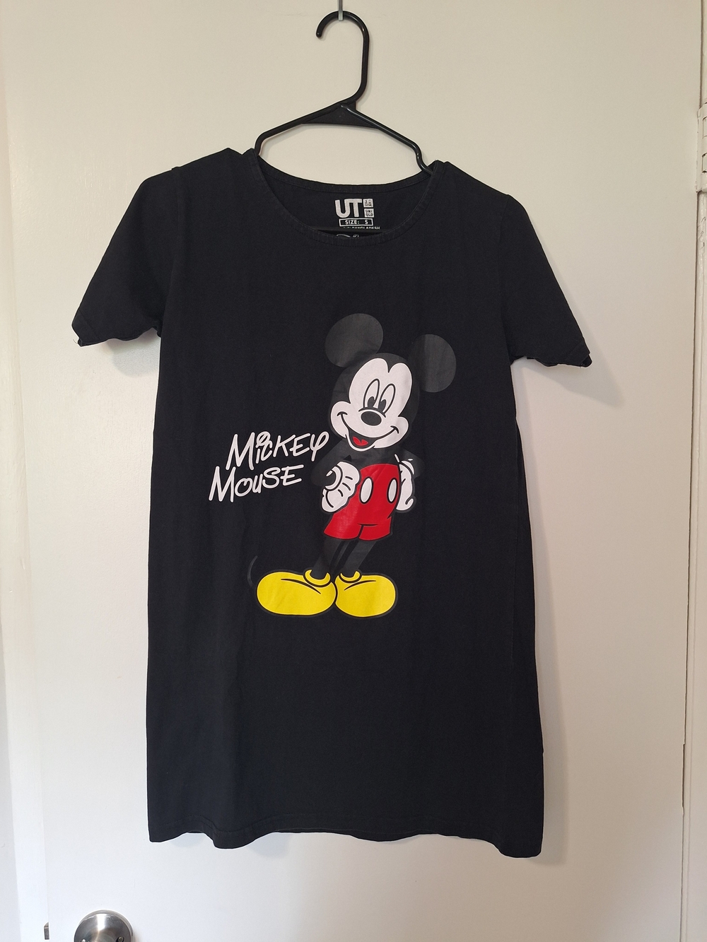 Uniqlo x Disney Black Mickey Mouse Graphic Tee